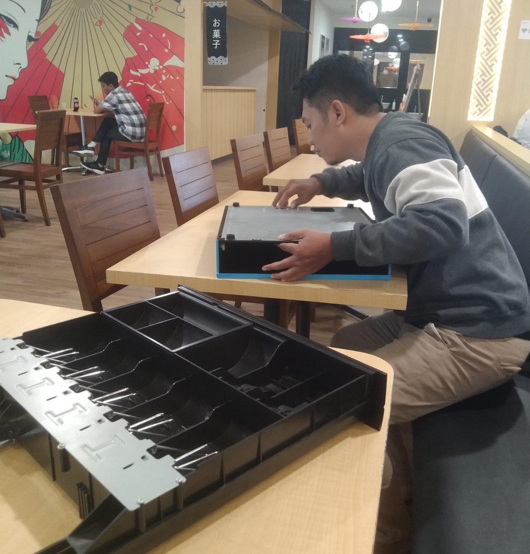 Maintenance Aplikasi Kasir di Cooking Mama Grage Mall Lt 3 Cirebon